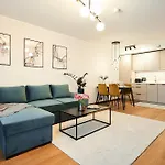 Appartement Brand New - Sea View - Balcony - Parking In Garage
