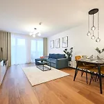 Brand New - Sea View - Balcony - Parking In Garage Appartement *