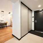 Brand New - Sea View - Balcony - Parking In Garage Appartamento *