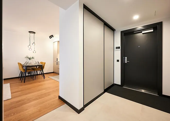 Brand New - Sea View - Balcony - Parking In Garage 아파트 *