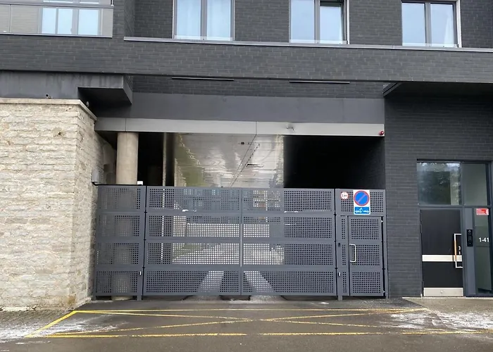 Brand New - Sea View - Balcony - Parking In Garage 아파트